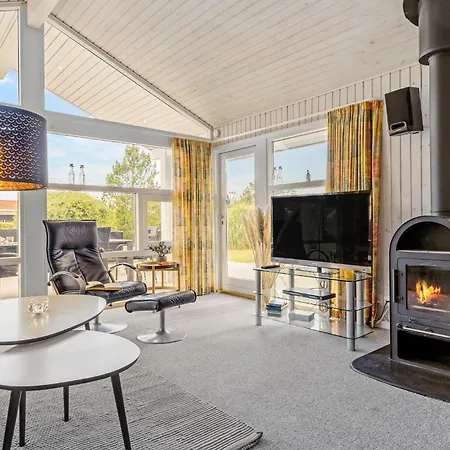 Stunning In With Sauna Ferienhaus Otterup