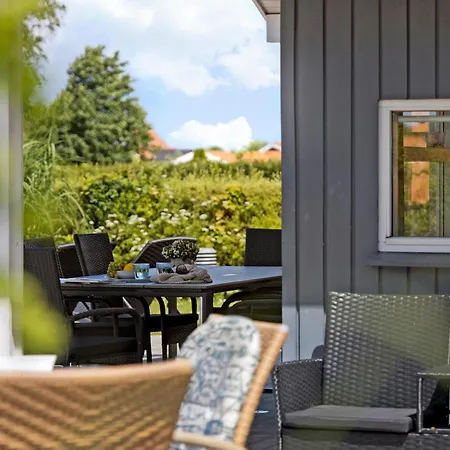 Semesterbostad Fantastiskt Hem I Med Bastu *
