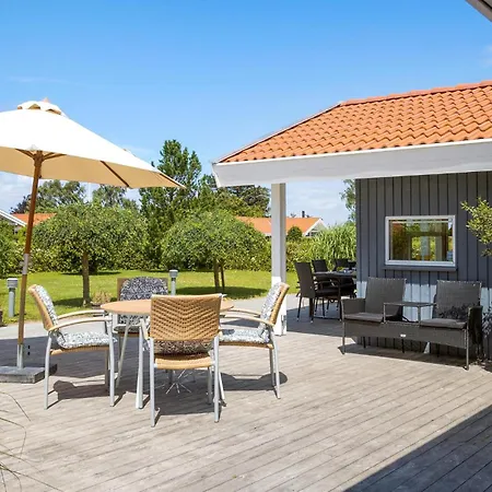 Semesterbostad Fantastiskt Hem I Med Bastu *